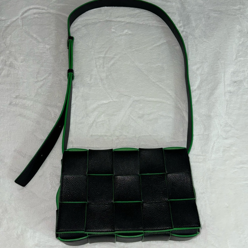 Bottega Veneta Cassette Green & Black